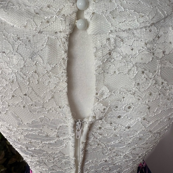 Floral Lace Dress - Picture 8 of 11